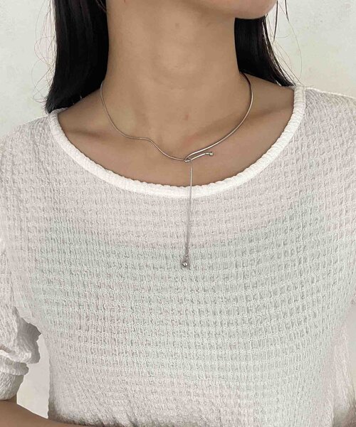 Thevon（ゼボン）の「【heilly/ヘイリー】変形Y字チョーカー（ネックレス・レディース・シルバー/ゴールド/ピンクゴールド/ライトグレー/グレー/イエロー・FREE）」の11枚目の写真