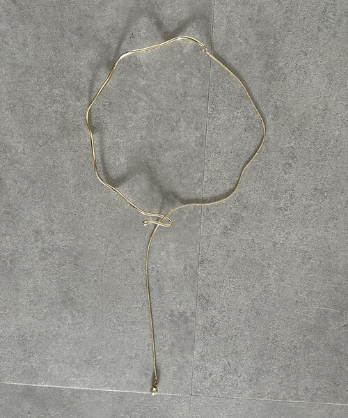 Thevon（ゼボン）の「【heilly/ヘイリー】変形Y字チョーカー（ネックレス・レディース・シルバー/ゴールド/ピンクゴールド/ライトグレー/グレー/イエロー・FREE）」の13枚目の写真