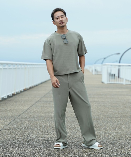 #Re:room(リルーム)の「プリーツショートレングスビッグTシャツ(Tシャツ/カットソー・メンズ・ブラック/カーキ/ネイビー/イエロー・S-M/M-L)」の21枚目の写真