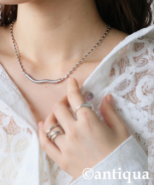 antiqua（アンティカ）の「ラインネックレス（ネックレス・レディース・ゴールド/シルバー・FREE）」の6枚目の写真