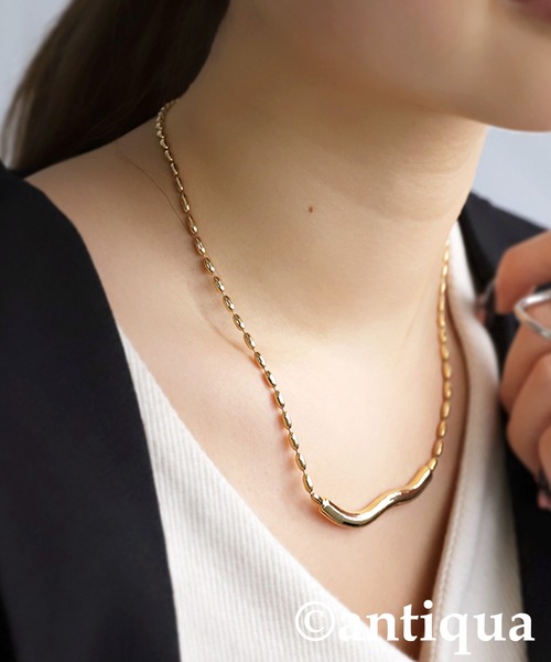 antiqua（アンティカ）の「ラインネックレス（ネックレス・レディース・ゴールド/シルバー・FREE）」の8枚目の写真