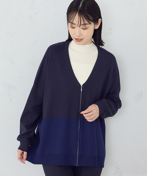 COMME CA ISM（コムサイズム）の「バイカラー ポンチョ　ジップカーディガン（カーディガン/ボレロ・レディース・ネイビー/アイボリー/チャコール・FREE）」の15枚目の写真