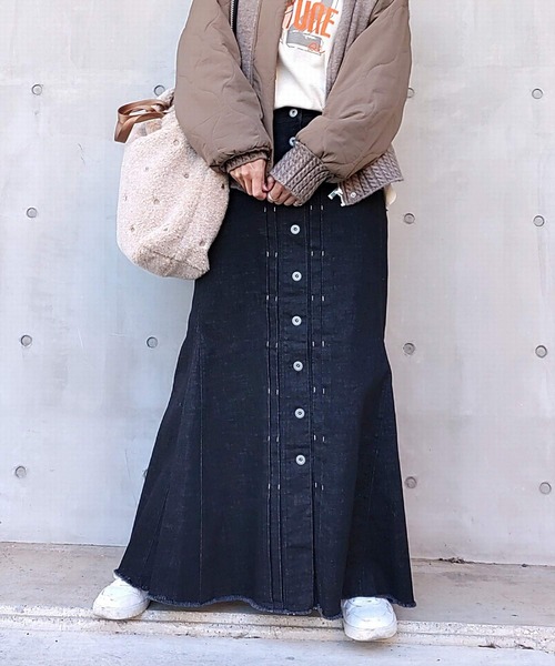 Q(キュー)の「マーメイドデニムロングスカート(デニムスカート・レディース・ブラック/ネイビー・MEDIUM)」の1枚目の写真