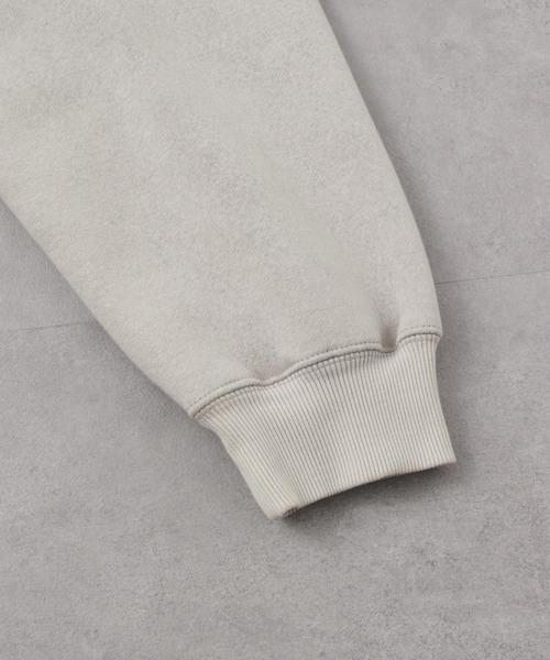 EMMA CLOTHES（エマクローズ）の「ヴィンテージライクケミカルウォッシュ ゲームハイネックパーカー（パーカー・メンズ・ブラック/グレイッシュベージュ/ブラウン・M/L）」の4枚目の写真