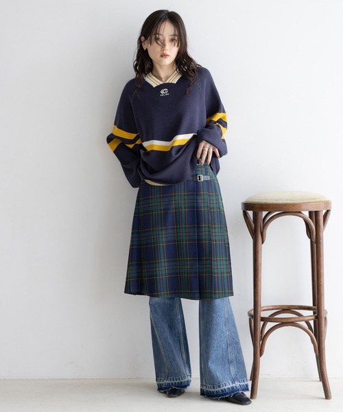 RAGEBLUE（レイジブルー）の「ヴィンテージライク/サイド切り替えフレアデニム（デニムパンツ・レディース・ブラック/ブルー・MEDIUM/SMALL）」の19枚目の写真