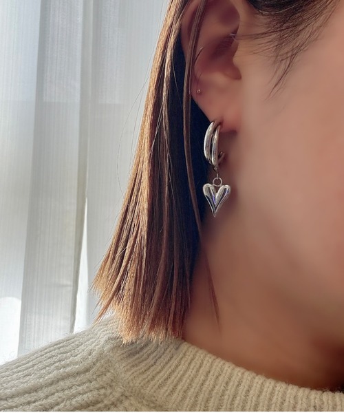 ciite'(シーテ)の「【金属アレルギー対応】スウェイハートピアス サージカルステンレス (両耳用)(ピアス(両耳用)・レディース・ゴールド/シルバー・FREE)」の8枚目の写真