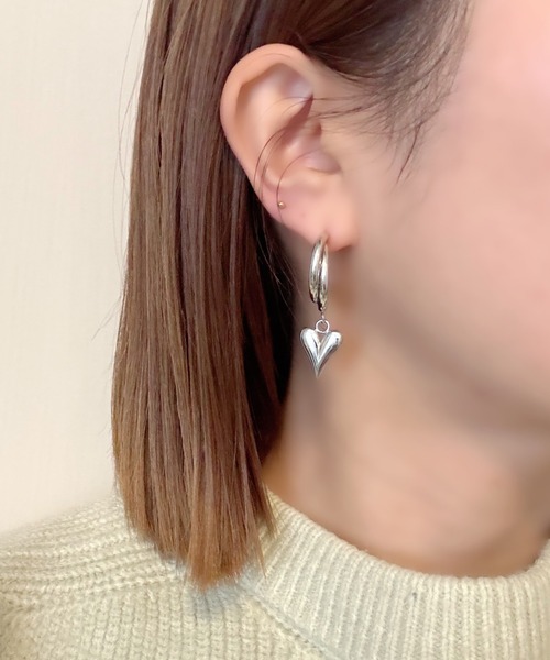 ciite'(シーテ)の「【金属アレルギー対応】スウェイハートピアス サージカルステンレス (両耳用)(ピアス(両耳用)・レディース・ゴールド/シルバー・FREE)」の9枚目の写真