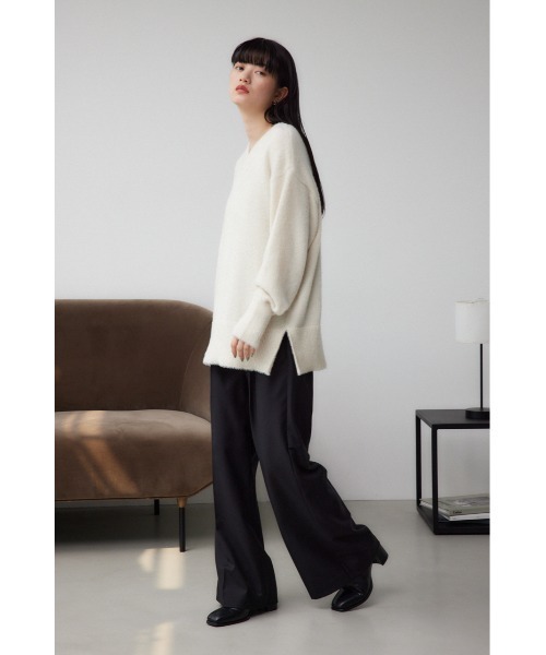 AZUL by moussy(アズールバイマウジー)の「2WAYモヘヤライクVネックニットトップス(ニット/セーター・レディース・アイボリー/ブラック/ライトグレー/ダークブルー・FREE)」の7枚目の写真