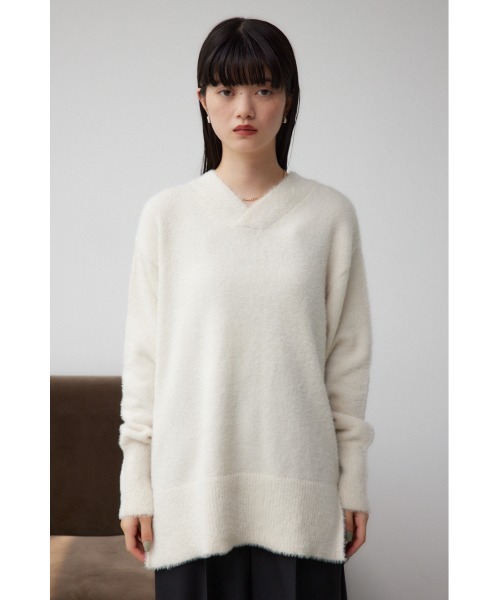 AZUL by moussy(アズールバイマウジー)の「2WAYモヘヤライクVネックニットトップス(ニット/セーター・レディース・アイボリー/ブラック/ライトグレー/ダークブルー・FREE)」の8枚目の写真