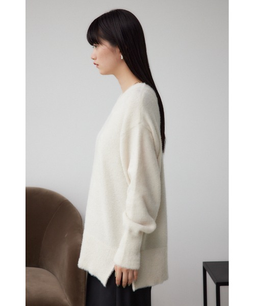AZUL by moussy(アズールバイマウジー)の「2WAYモヘヤライクVネックニットトップス(ニット/セーター・レディース・アイボリー/ブラック/ライトグレー/ダークブルー・FREE)」の9枚目の写真