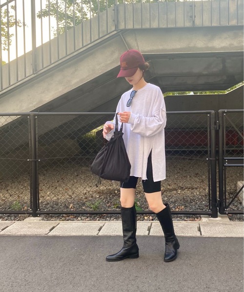 ISOOK(アイスー)の「カットオフルーズスウェット (kiharu select) / オーバーサイズ ビッグサイズ シンプルトップス スウェットプルオーバー(スウェット・レディース・ブラック/ライトグレー・FREE)」の4枚目の写真