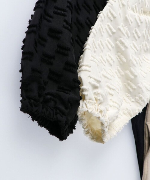 BRANSHES（ブランシェス）の「袖ふんわりワンピース（ワンピース・キッズ・ブラック/ベージュ・130/150/100/120/110/140/90）」の5枚目の写真