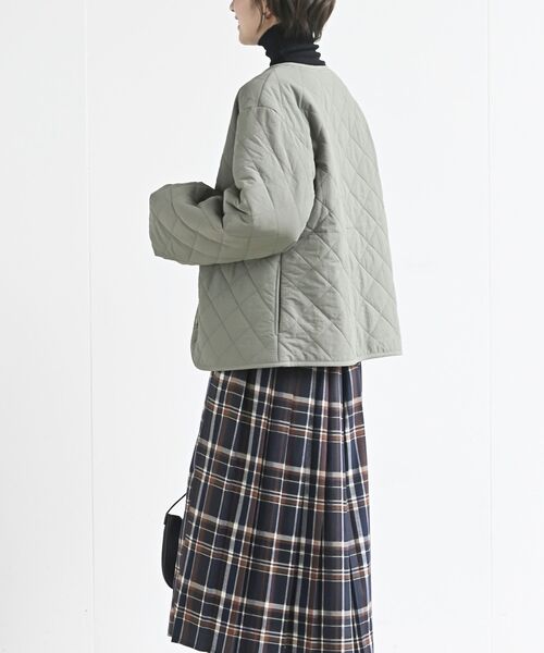 rps（アールピーエス）の「ボリュームスリーブ裏ボアキルトジャケット（ダウンジャケット/コート・レディース・アイボリー/ブラック/カーキ・フリー）」の20枚目の写真