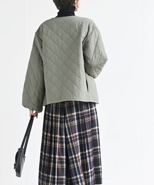 rps（アールピーエス）の「ボリュームスリーブ裏ボアキルトジャケット（ダウンジャケット/コート・レディース・アイボリー/ブラック/カーキ・フリー）」の21枚目の写真