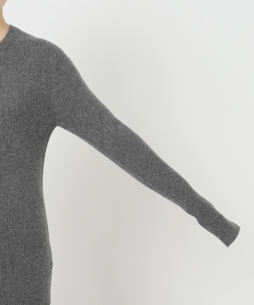AP STUDIO(エーピーストゥディオ)の「カシミヤロングリブプルオーバー(ニット/セーター・レディース・チャコールグレー/モカ・FREE)」の20枚目の写真