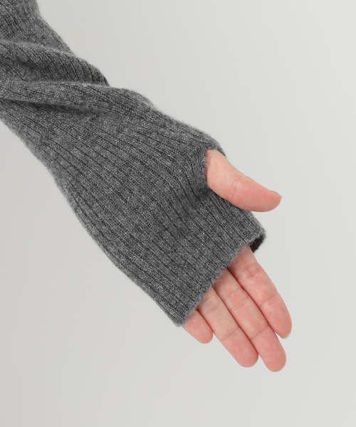 AP STUDIO(エーピーストゥディオ)の「カシミヤロングリブプルオーバー(ニット/セーター・レディース・チャコールグレー/モカ・FREE)」の21枚目の写真