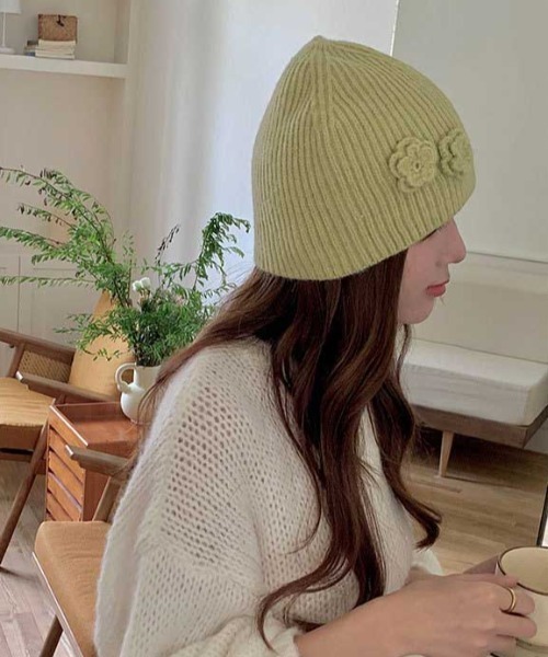 Vipoa（ヴィポア）の「flower knit beanie（ニットキャップ/ビーニー・レディース・グレー/レッド/ピンク/ベージュ/ブラック/アイボリー/ライム・FREE）」の10枚目の写真
