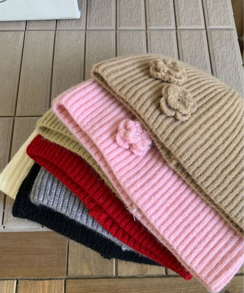 Vipoa（ヴィポア）の「flower knit beanie（ニットキャップ/ビーニー・レディース・グレー/レッド/ピンク/ベージュ/ブラック/アイボリー/ライム・FREE）」の15枚目の写真