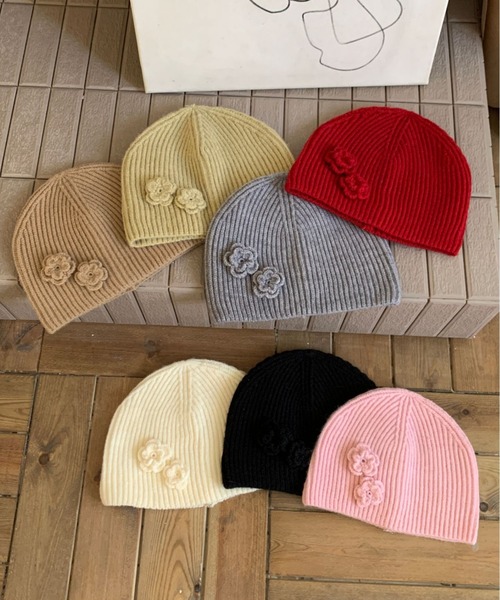 Vipoa（ヴィポア）の「flower knit beanie（ニットキャップ/ビーニー・レディース・グレー/レッド/ピンク/ベージュ/ブラック/アイボリー/ライム・FREE）」の17枚目の写真