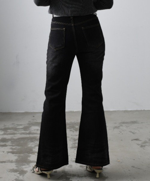 .KOM(ドットコム)の「A'GEM/9 × .kom 『.kom/ドットケーオーエム』ワッシングデニムパンツ(デニムパンツ・レディース・ブラック・M/S/L)」の4枚目の写真