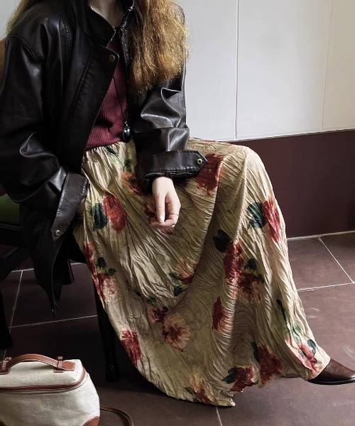 deux amour(ドゥーザムール)の「花柄シワ加工プリーツ楊柳ロングスカート(スカート・レディース・ベージュ/ブラウン・FREE)」の6枚目の写真