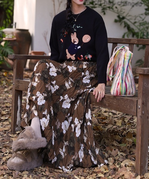 deux amour(ドゥーザムール)の「花柄シワ加工プリーツ楊柳ロングスカート(スカート・レディース・ベージュ/ブラウン・FREE)」の3枚目の写真