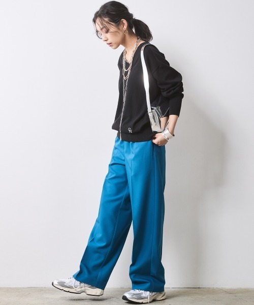 CHIC STYLE（シックスタイル）の「Vネックニットプルオーバー ＜大きいサイズ有＞シックスタイル（ニット/セーター・レディース・ベージュ/ブラック/グレー・M/L/LL/3L/4L/5L）」の9枚目の写真