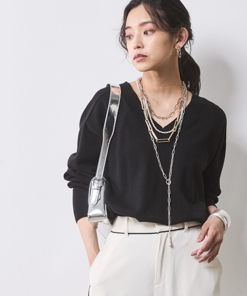 CHIC STYLE（シックスタイル）の「Vネックニットプルオーバー ＜大きいサイズ有＞シックスタイル（ニット/セーター・レディース・ベージュ/ブラック/グレー・M/L/LL/3L/4L/5L）」の21枚目の写真