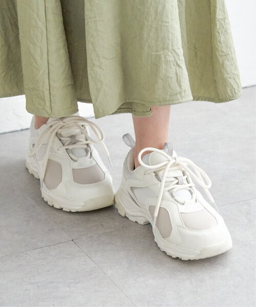 ikka(イッカ)の「【雑誌InRed4月号掲載】ダッドスニーカー(スニーカー・レディース・ブラック/ホワイト・L/M)」の12枚目の写真