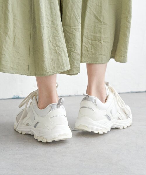 ikka(イッカ)の「【雑誌InRed4月号掲載】ダッドスニーカー(スニーカー・レディース・ブラック/ホワイト・L/M)」の14枚目の写真