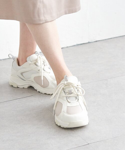 ikka(イッカ)の「【雑誌InRed4月号掲載】ダッドスニーカー(スニーカー・レディース・ブラック/ホワイト・L/M)」の15枚目の写真