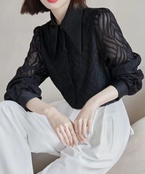 Coo+i(クーイ)の「リーフ柄立体模様シフォンブラウス ブラック(シャツ/ブラウス・レディース・ブラック/ホワイト・FREE)」の8枚目の写真