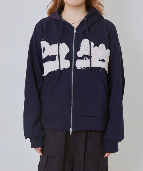 GORGE(ゴージ)の「《ロゴ貼り付け×ZIPデザイン》レディース 裏毛ジップパーカー ゆったりシルエット 秋冬春(パーカー・レディース・アイボリー/オートミール/ネイビー・F)」の17枚目の写真