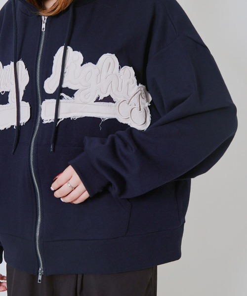 GORGE(ゴージ)の「《ロゴ貼り付け×ZIPデザイン》レディース 裏毛ジップパーカー ゆったりシルエット 秋冬春(パーカー・レディース・アイボリー/オートミール/ネイビー・F)」の13枚目の写真