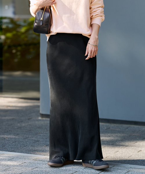 FRAMeWORK（フレームワーク）の「≪追加≫シルキーキュプラバイアススカート（スカート・レディース・ブラック/ホワイト系その他・36/38/40）」の4枚目の写真