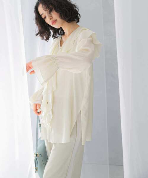 URBAN RESEARCH ROSSO WOMEN（アーバンリサーチ　ロッソ）の「『WEB/一部店舗限定』ラッフルデザインブラウス（シャツ/ブラウス・レディース・ブラック/オフホワイト/ピンク・FREE）」の12枚目の写真