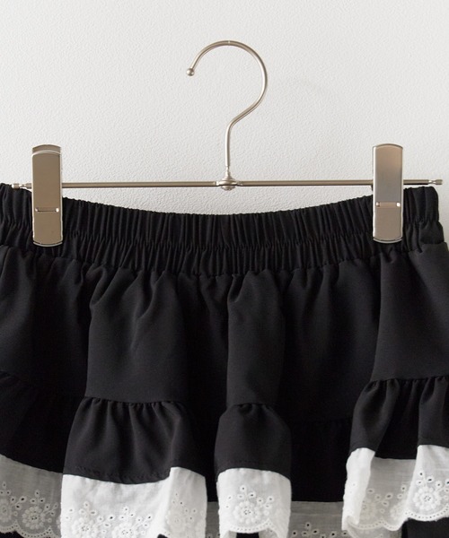 BLANK (ブランク)の「▲Frill Tiered Mini Skirt / フリルミニティアードスカート(スカート・レディース・ブラック/ホワイト・FREE)」の3枚目の写真
