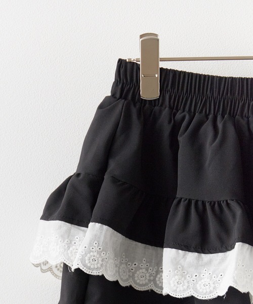 BLANK (ブランク)の「▲Frill Tiered Mini Skirt / フリルミニティアードスカート(スカート・レディース・ブラック/ホワイト・FREE)」の4枚目の写真
