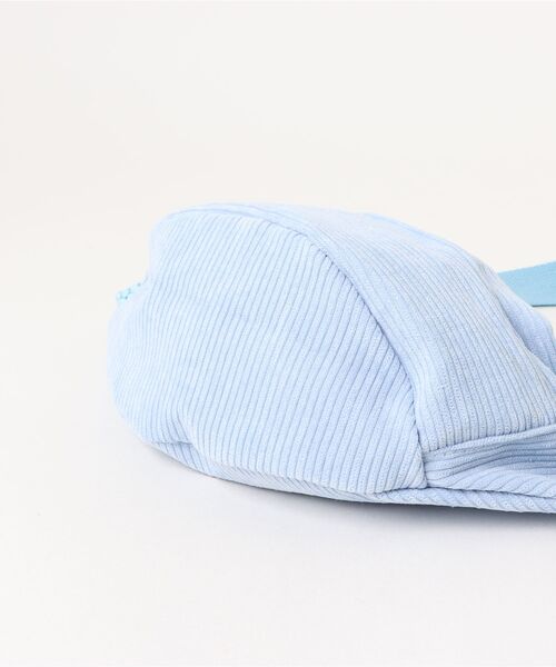 TONE SELECT GOODS(トーンセレクトグッズ)の「urbanfemine./コーデュロイボディバッグ U7454(ボディバッグ/ウエストポーチ・レディース・ホワイト/ブラウン/グリーン/ブルー/ブラック・FREE)」の8枚目の写真