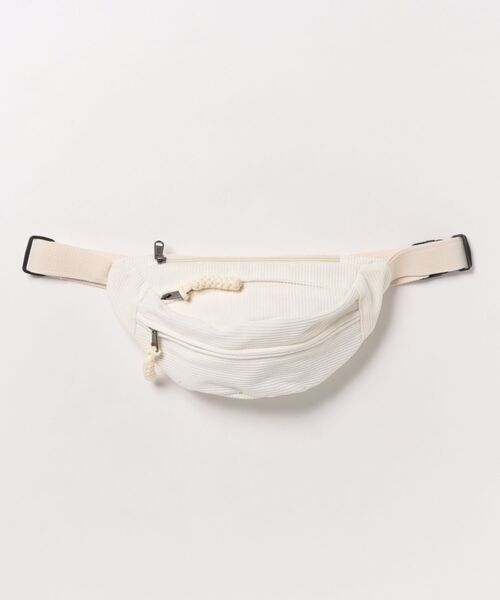 TONE SELECT GOODS(トーンセレクトグッズ)の「urbanfemine./コーデュロイボディバッグ U7454(ボディバッグ/ウエストポーチ・レディース・ホワイト/ブラウン/グリーン/ブルー/ブラック・FREE)」の18枚目の写真