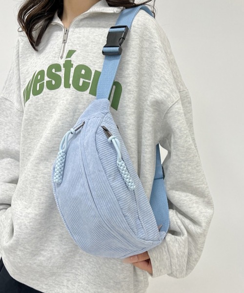 TONE SELECT GOODS(トーンセレクトグッズ)の「urbanfemine./コーデュロイボディバッグ U7454(ボディバッグ/ウエストポーチ・レディース・ホワイト/ブラウン/グリーン/ブルー/ブラック・FREE)」の20枚目の写真