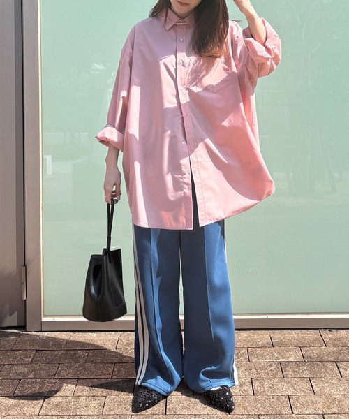 ISOOK（アイスー）の「【ISOOK / アイスー】センターシームトラックパンツ / ハイウエスト ストレート サイドライン スウェット ウエストゴム レディース ブラック モカ ブルー バーガンディー 黒 青 赤 茶 ZOZOTOWN限定（その他パンツ・レディース・ブルー/モカ/バーガンディー/ブラック・FREE）」の9枚目の写真