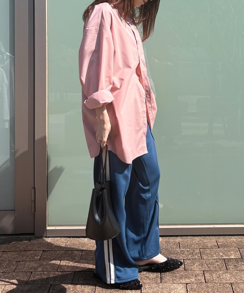 ISOOK（アイスー）の「【ISOOK / アイスー】センターシームトラックパンツ / ハイウエスト ストレート サイドライン スウェット ウエストゴム レディース ブラック モカ ブルー バーガンディー 黒 青 赤 茶 ZOZOTOWN限定（その他パンツ・レディース・ブルー/モカ/バーガンディー/ブラック・FREE）」の10枚目の写真