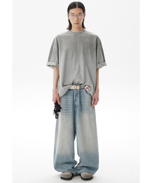 MASONPRINCE(メイソンプリンス)の「オーバーサイズ スプレー加工 バックプリント Tシャツ DT4320【MASONPRINCE】(Tシャツ/カットソー・メンズ・グレー・L/S/M/XL)」の4枚目の写真