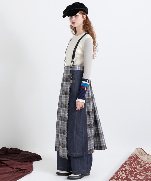AULA AILA(アウラアイラ)の「チェックデニムコンビネーションサロペット(サロペット/オーバーオール・レディース・ブラック/グレー/ブルー・0/1)」の2枚目の写真