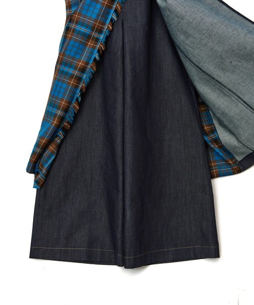 AULA AILA(アウラアイラ)の「チェックデニムコンビネーションサロペット(サロペット/オーバーオール・レディース・ブラック/グレー/ブルー・0/1)」の11枚目の写真