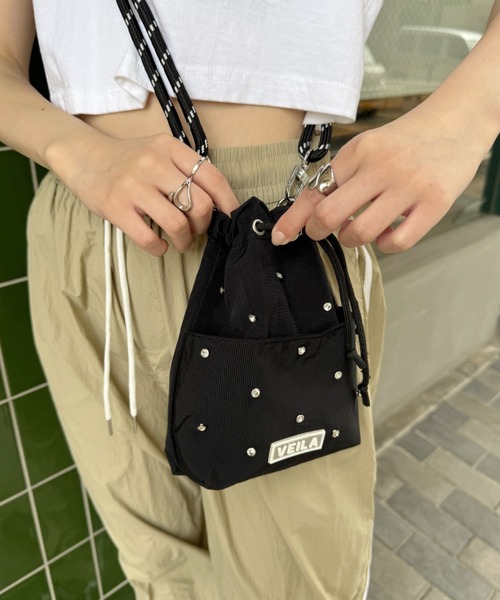 CLEA(クレア)の「ビジューデザインミニサコッシュバッグ(ショルダーバッグ・レディース・ピンク/イエロー/ベージュ/ブラック/カーキ・FREE)」の9枚目の写真