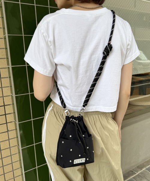 CLEA(クレア)の「ビジューデザインミニサコッシュバッグ(ショルダーバッグ・レディース・ピンク/イエロー/ベージュ/ブラック/カーキ・FREE)」の12枚目の写真