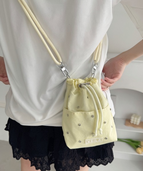CLEA(クレア)の「ビジューデザインミニサコッシュバッグ(ショルダーバッグ・レディース・ピンク/イエロー/ベージュ/ブラック/カーキ・FREE)」の20枚目の写真