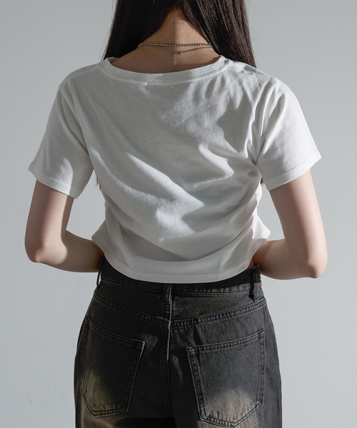 apres jour mignon(アプレジュールミニョン)の「サイドシャーリングクロップドTシャツ【ZOZOTOWN限定アイテム】(Tシャツ/カットソー・レディース・ブラック/ピンク系その他/オフホワイト/ナチュラル/レッド・フリー/X-LARGE)」の7枚目の写真